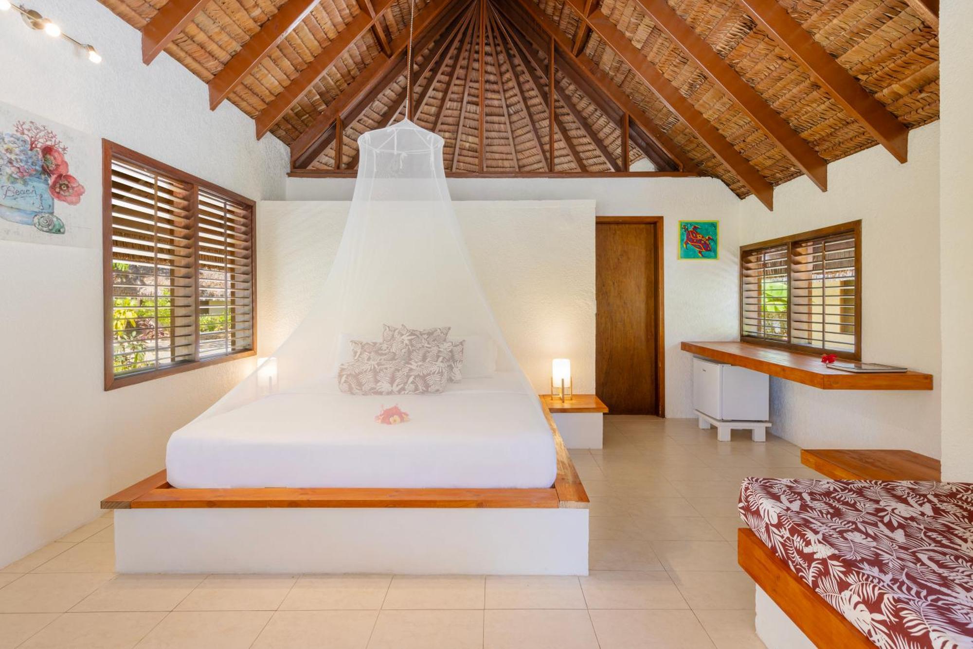 Breakas Beach Resort (Adults Only) Port Vila Exterior foto