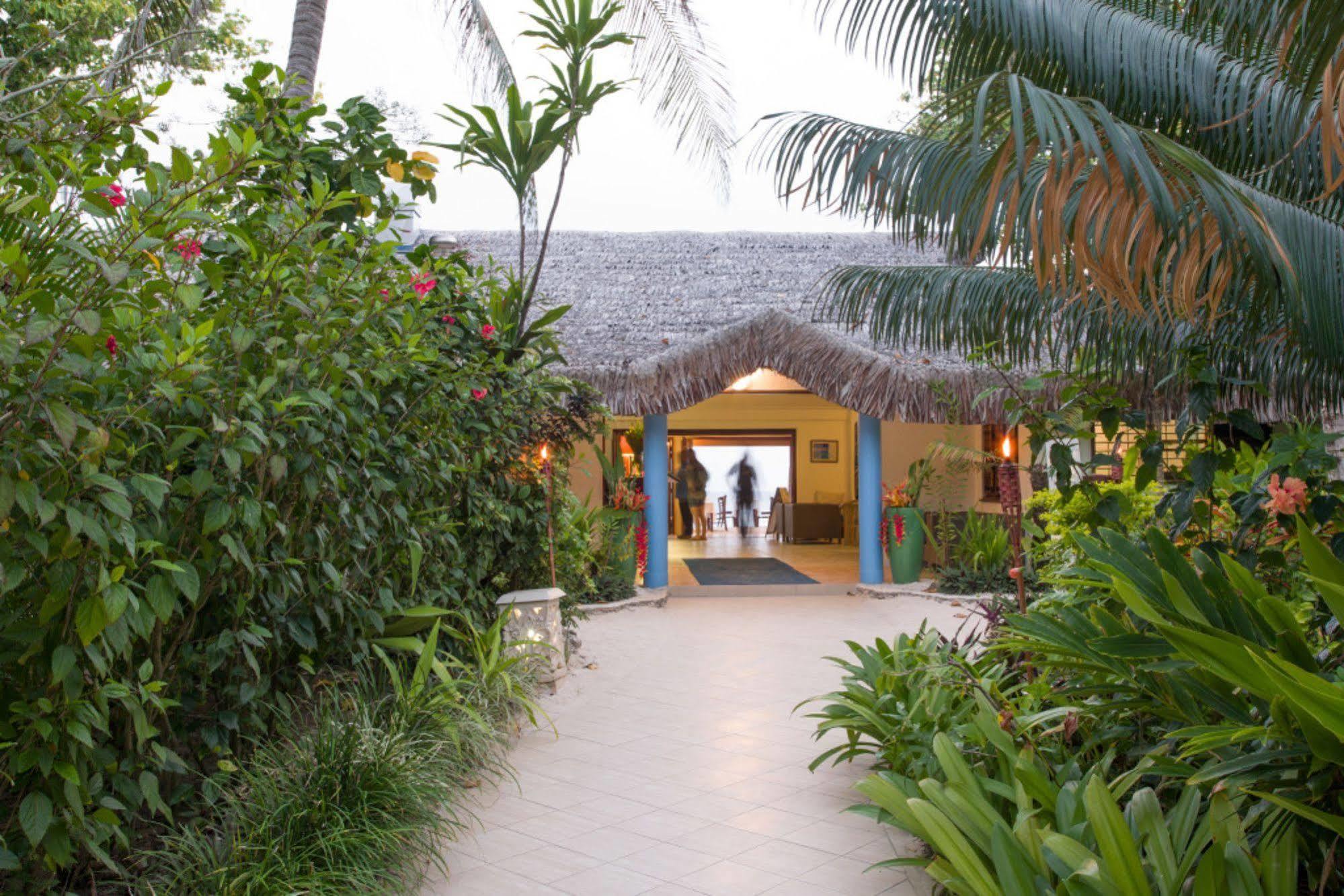 Breakas Beach Resort (Adults Only) Port Vila Exterior foto